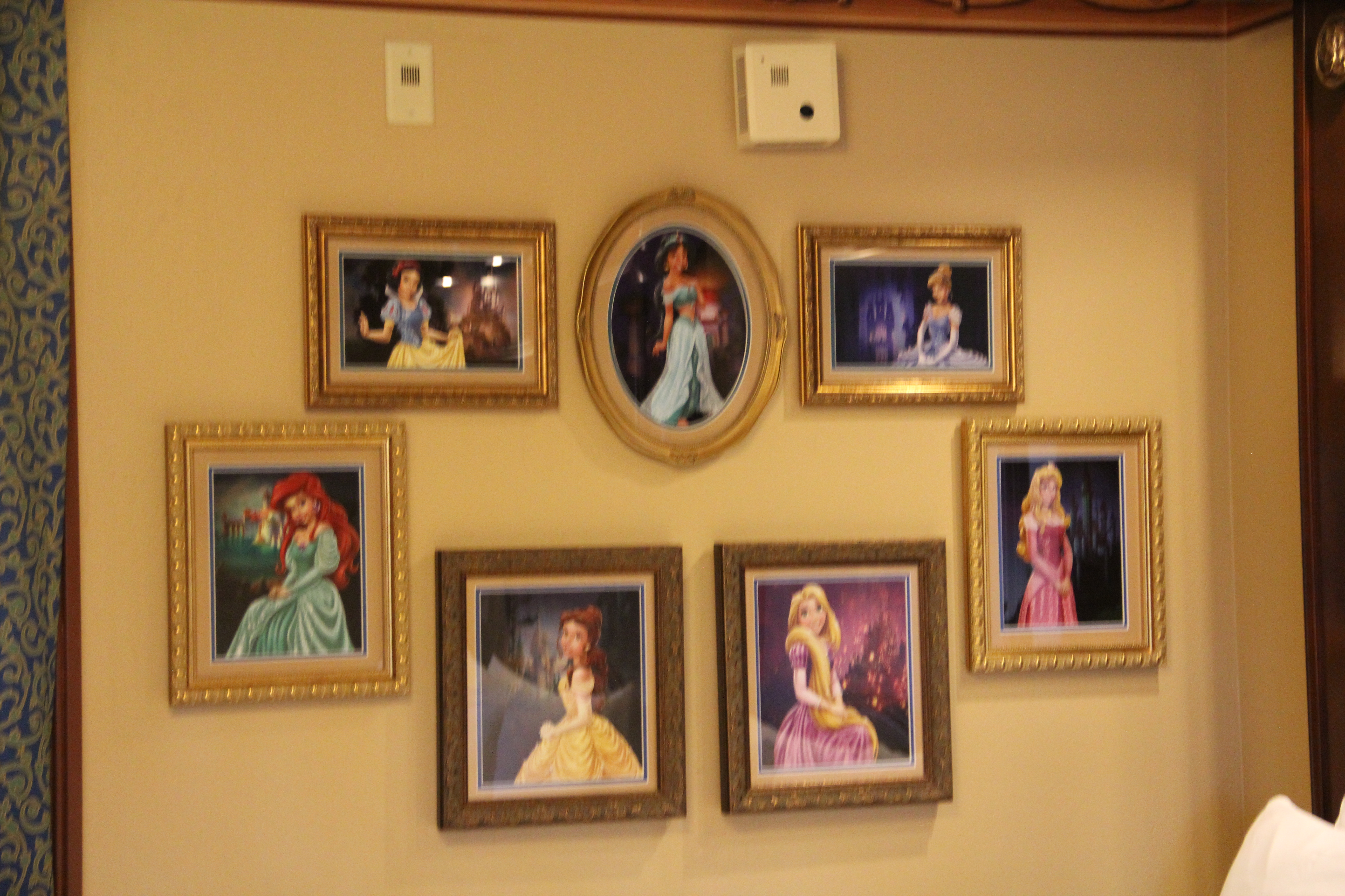 The Royal Guest Rooms At Disney S Port Orleans Riverside